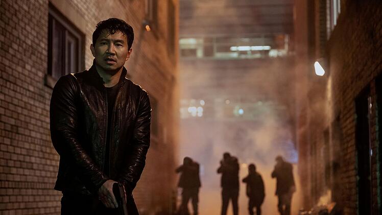 "Shang Chi and the Legend of the Ten Rings"-Star Simu Liu ist der Hauptdarsteller in der neuen Sci-Fi-Thrillerserie "The Copenhagen Test".