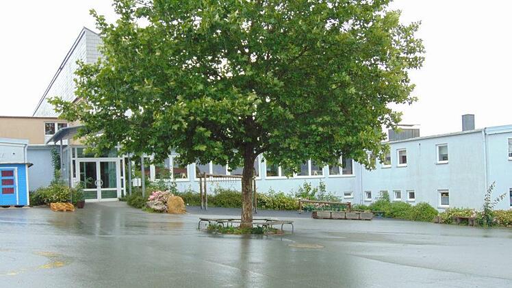 Die Grundschule Gräfenberg wird brandschutztechnisch erneuert. Foto: Petra Malbrich