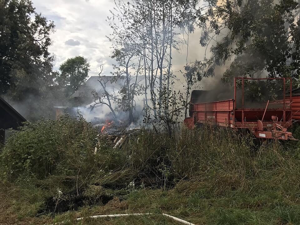 Brand auf Bauernhof in Unterkotzau