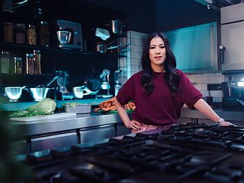Dr. Mai Thi Nguyen-Kim ist vor allem durch ihren populärwissenschaftlichen YouTube-Kanal "maiLab" sowie ihre Auftritte im Fernsehen bekannt geworden.