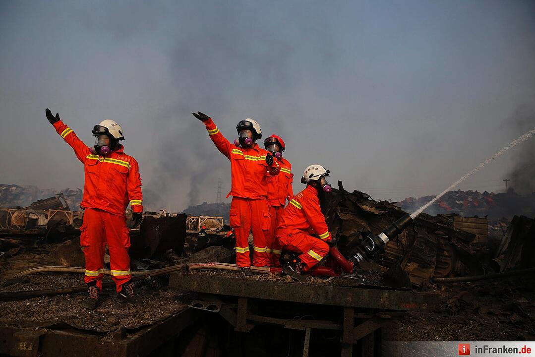 Huge explosion rocks Chinese port city of Tianjin
