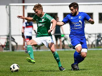 Die DJK Kersbach geht nach dem Abstieg mit reduziertem Kader in die Kreisklasse 2 ER/PEG. Auch Kapitän Markus Zametzer (li.) fehlt dem Klub zunächst wegen einer Rot-Sperre.  Foto: Zink, Archiv