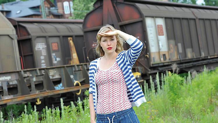 Philippine Pachl am Coburger Güterbahnhof