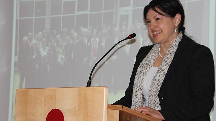 Kronachs Zweite Bürgermeisterin Angela Hofmann bei ihrem Grußwort  Foto: Friedwald Schedel