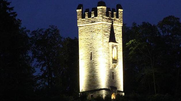 Die Kanten zu betonen, ist eine von mehreren Variante, wie der Coburger Eckardtsturm beleuchtet werden k&ouml;nnte.  Foto: Ulrike Nauer