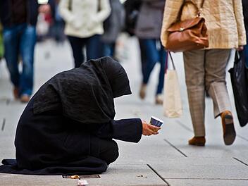 Im Kreis Aschaffenburg ist ein Rentner bestohlen worden. Symbolfoto: Nicolas Armer, dpa