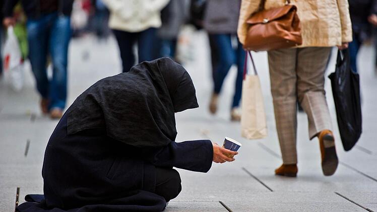 Im Kreis Aschaffenburg ist ein Rentner bestohlen worden. Symbolfoto: Nicolas Armer, dpa