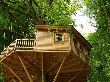 Eines der ersten Baumhäuser Foto: Arkadius Guzy