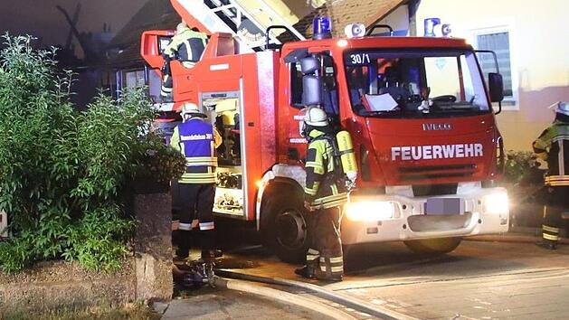 In der Nacht auf Mittwoch ist in Eichenbühl in Unterfranken eine Dachgeschosswohnung komplett ausgebrannt. Symbolfoto: News5/Fechner