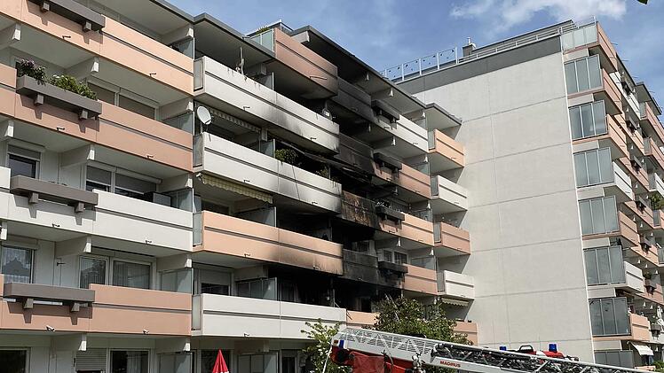 Starke Rauchentwicklung: Wohnung in Vollbrand