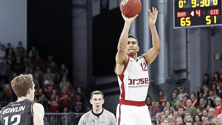 Zu Beginn des Schlussviertels versenkte Maodo Lo seinen dritten Dreier und verschaffte seiner Mannschaft damit wieder einen komfortablen Vorsprung. Foto: Daniel Löb