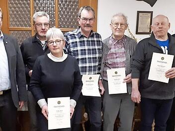 3. Bürgermeister Hubert Bischoff, Egbert Kättner, Heike Bähr, Joachim Heinert, Herbert Otto, Peter Roßmehl, Obmann Uwe Bär (v. l.) Foto: privat