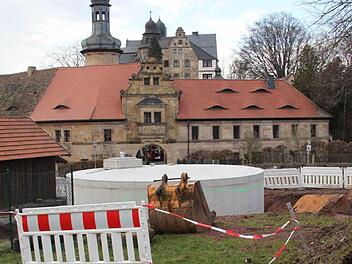 Der umstrittene Löschwasserbehälter im historischen Ortskern von Wernstein ist längst wieder abgebrochen. Was aus den Kosten von 60 00 Euro wird, ist dagegen nach wie vor völlig offen. Foto: Jürgen Gärtner