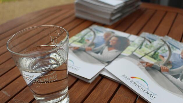 Der Georgi-Sprudel wirkt entz&uuml;ndungshemmend und ist unter anderem besonders gut bei Erkrankungen des Magen-Darm-Traktes. Foto: Julia Raab