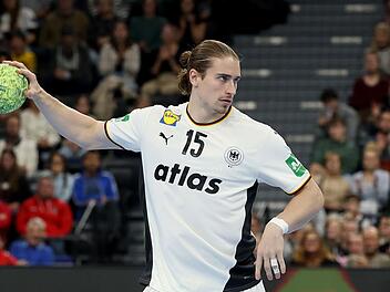 Juri Knorr geht bei der Handball-EM auch in der Hauptrunde f&uuml;r Deutschland auf Torejagd.