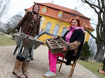 Im vergangenen Frühjahr haben Petra Dotterweich (rechts) und Andrea Fiedler schon das erste Bamberger Saatgut-Festival am Aufseßhöflein organisiert. Archivfoto: Matthias Hoch