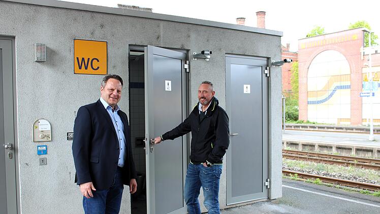Stadt Kulmbach repariert Toilettenanlage am Bahnhof