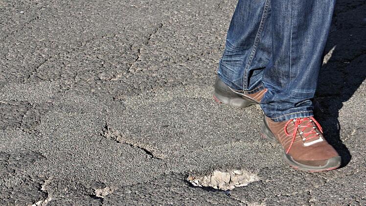 Die Stadt Ebern investiert in den Ausbau der Verbindungsstrecke zwischen der B279 und den Stadtteilen Höchstädten und Frickendorf. Foto: Archiv
