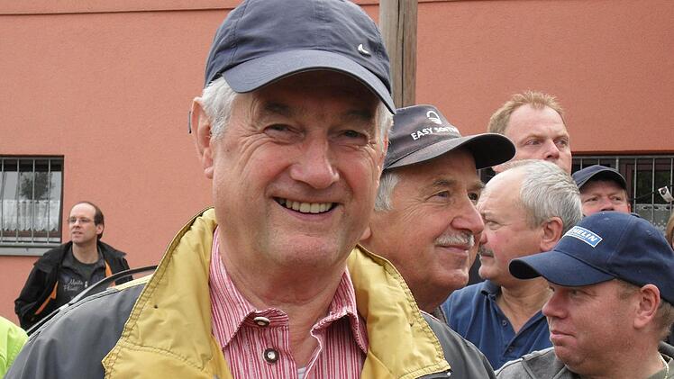 Seine 21. Herbstwanderung absolvierte Knetzgaus früherer Bürgermeister Werner Schneider.