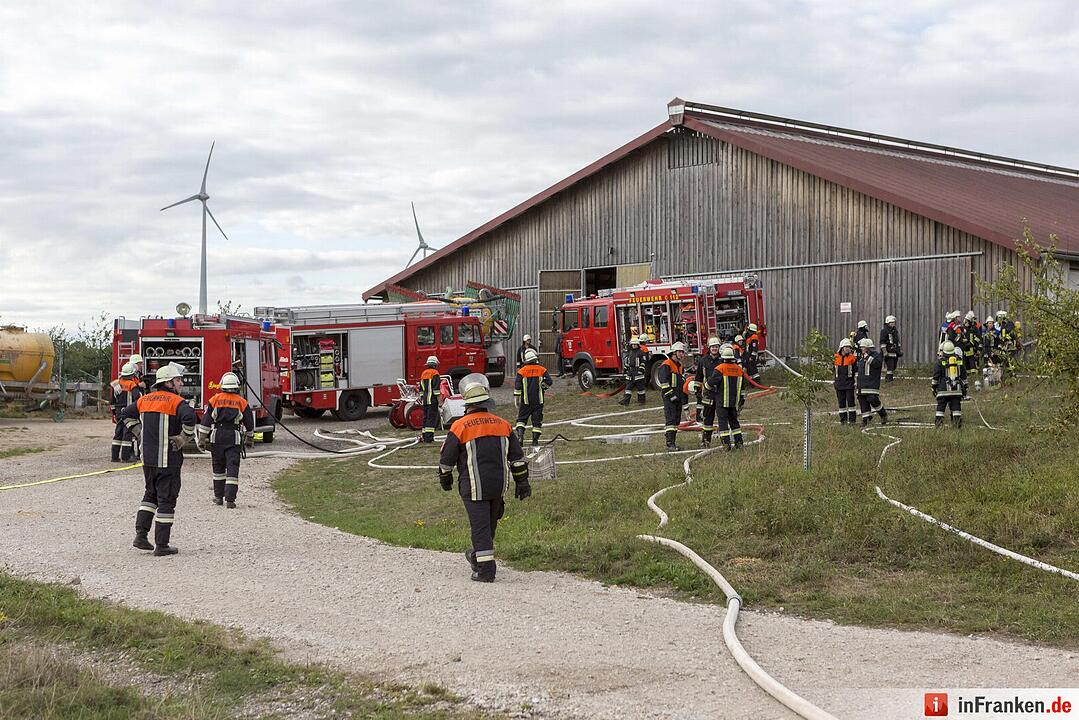 Grossbrand zerstoert Scheune in Puschendorf