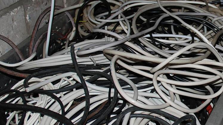 Kabelreste stellen wegen des Kupfergehalts einen gefragten Wertstoff dar. Foto: Symbolbild