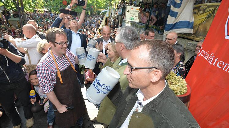 Anstich zur Erlanger Bergkirchweih 2015 Foto: Ronald Rinklef