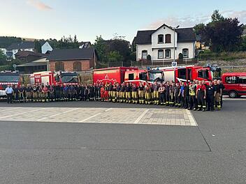 Waldbrand in Thüringen: Fränkische Feuerwehren erhalten "Marschbefehl"