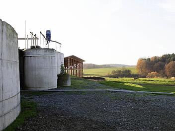 Wenn ein Gutachten ergänzt ist und alle Auflagen eingehalten werden, darf die Öko-Geflügelmastanlage bei Katschenreuth gebaut werden. Das entschied der Kulmbacher Stadtrat. Foto: Jochen Nützel