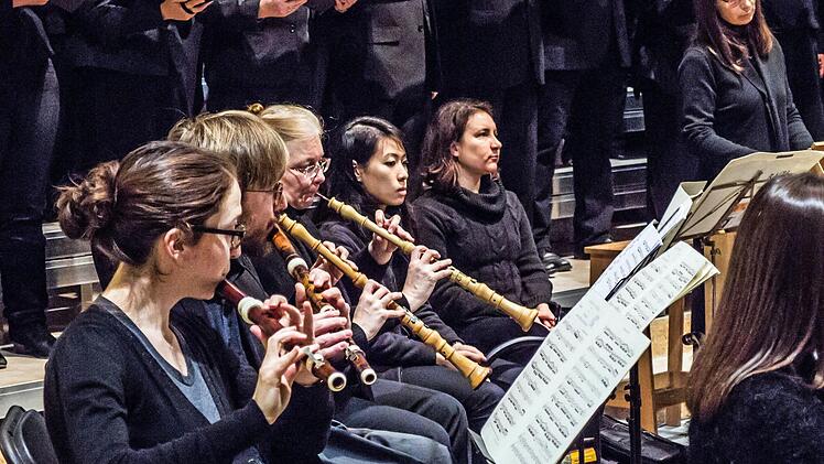 Der Coburger Bachchor und das Main-Barockorchester Frankfurt beeindruckten bei der Aufführung des Weihnachts-Oratorium in St. Moriz. Foto: Jochen Berger