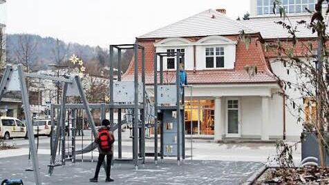 Neues Leben kehrt ins ehemalige Pförtnerhaus der Spinnerei ein. Es wird zum Stadtteiltreff umfunktioniert. Foto: Jochen Nützel