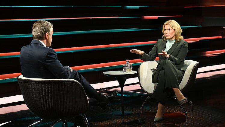 Bundestagspräsidentin Julia Klöckner geriet bei "Markus Lanz" in Erklärungsnot, als sie einen Social-Media-Post von sich zu verteidigen versuchte.