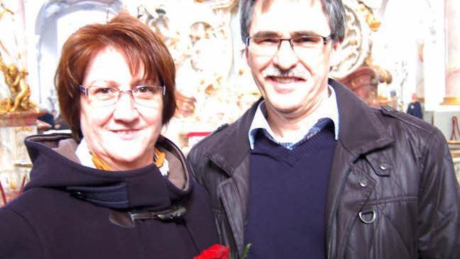Herbert und Klara Schnapp aus Unterlangenstadt sind 30 Jahre glücklich miteinander. Seit ihre Silberhochzeit kommen sie regelmäßig in den ökumenischen Gottesdienst. Sie ist katholisch, er evangelisch. Die unterschiedliche Religionszugehörigkeit war noch ein Hemmnis zwischen den beiden Partnern.