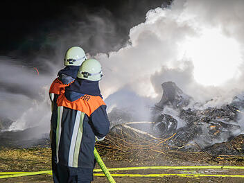 Beim Abernten eines Miscanthus-Feldes in Dr&uuml;gendorf kam es zu einem Fl&auml;chenbrand.