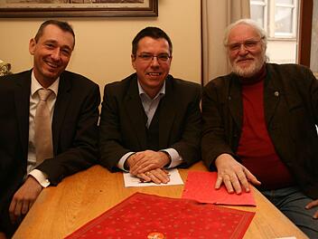 Im Kreistag bilden (von links) Michael Otte, Thomas Nagel und Veit Pöhlmann als Freie Demokraten schon ein Team. Jetzt wollen die beiden FDP-Politiker Pöhlmann als Thurnauer Bürgermeister-Kandidaten ins Rennen schicken.  Foto: Archiv
