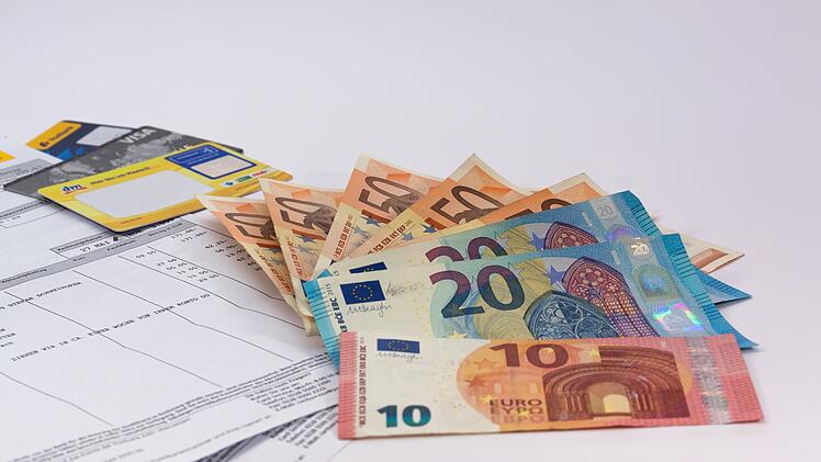 Gehalt, Einkommen, Geld, Euro, Stundenlohn, Lohn