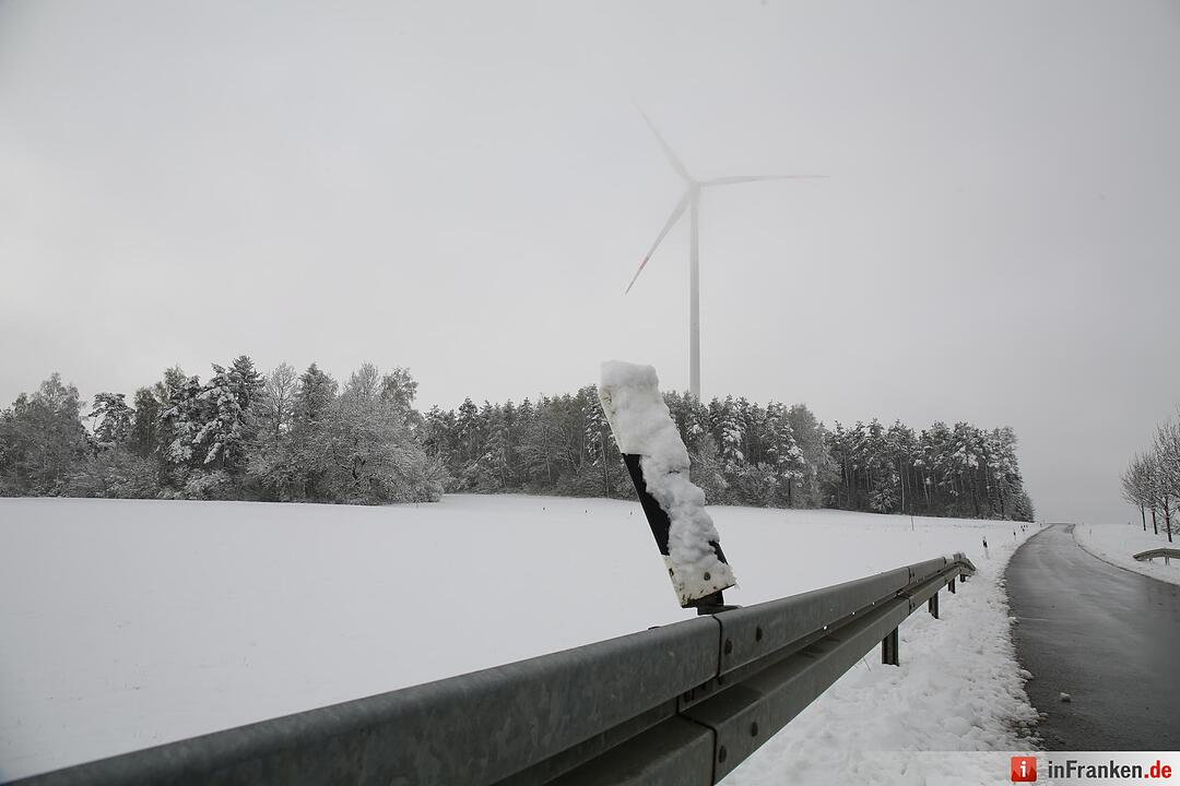 Schneechaos auf der A9 bei Bayreuth