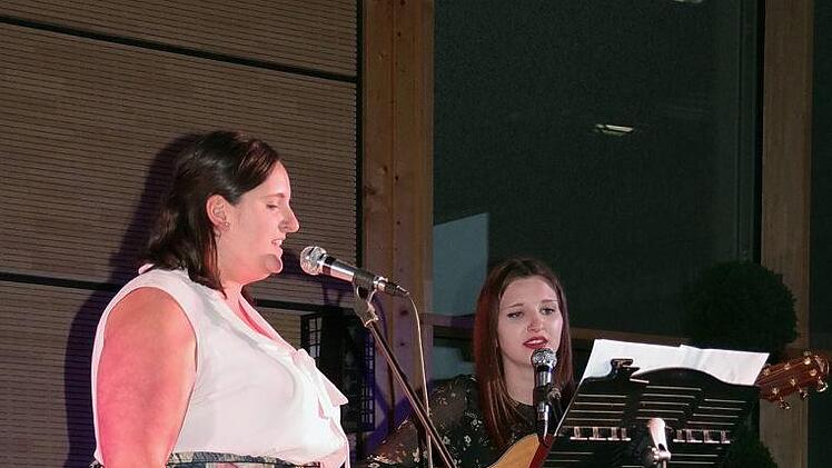 Frühlingskonzert beim Musikverein Steinbach  mit  Sophie und Luisa Wäcker