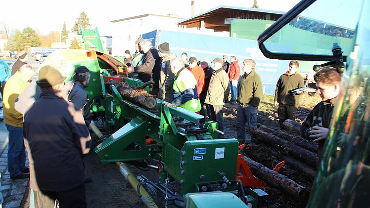 Die Stämme werden automatisch eingezogen. Foto: Friedwald Schedel