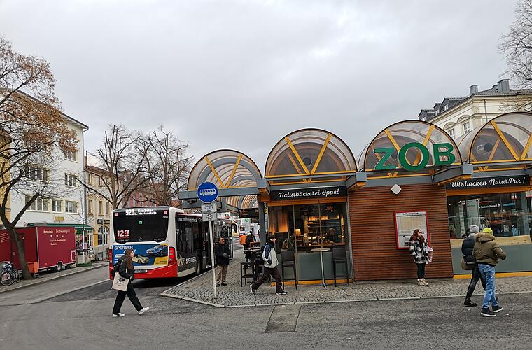 Sexuelle Belästigung am ZOB Bamberg - Täter nutzte das Gedränge