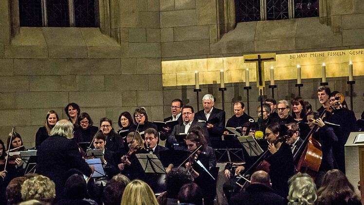 Regen Zusprach fand ein Konzert mit der "Cappella casimiriana" in St. Augustin.Foto: Jochen Berger