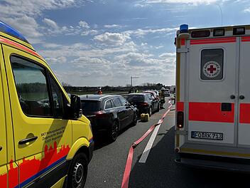 A73: Zwei Auffahrunf&auml;lle und Verletzte