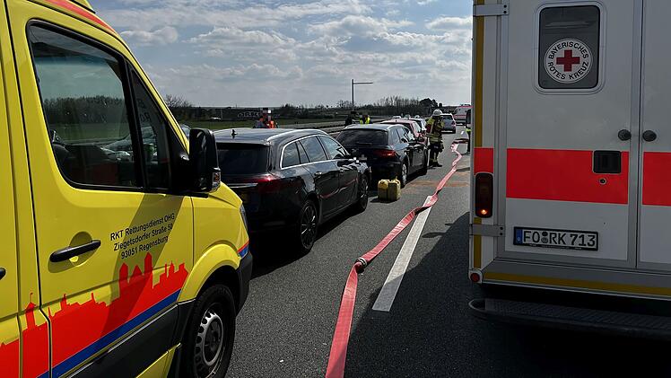 A73: Zwei Auffahrunf&auml;lle und Verletzte
