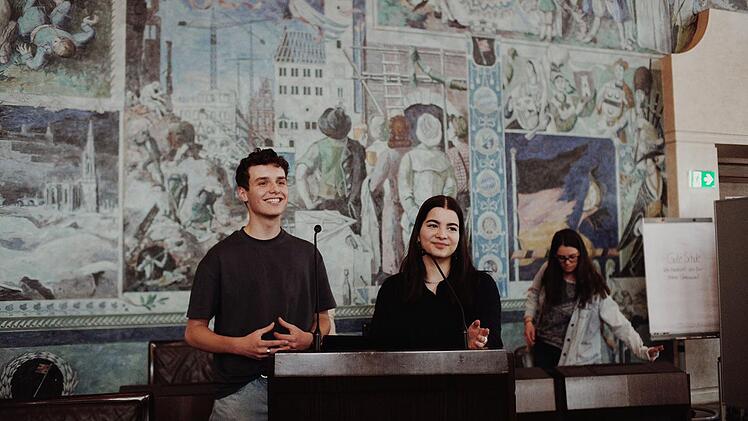 W&uuml;rzburg: Neue Sch&uuml;ler-Initiative setzt schul&uuml;bergreifende Aktionen um - Gemeinschaft st&auml;rken