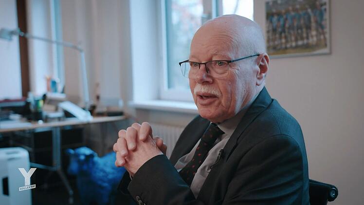 Der Bremer Innensenator Ulrich Mäurer warnt: "Wenn man diese Entwicklung nicht stoppt, haben wir nicht mehr 1.000 Raubüberfälle, sondern 2.000. Was denken Sie, was in dieser Stadt dann los ist?"