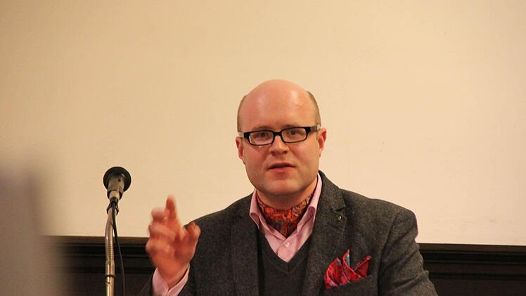 Kunsthistoriker Helge Kienel sprach über die Neogotik in Coburg.