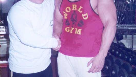 Günther Warmuth alias "Max" mit dem früheren Bodybuilding-Weltmeister und Herkules-Darsteller Ralph Möller (rechts).  Foto: pr