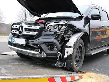 Eindrücke vom Unfall an der Anschluss-Stelle Hammelburg-Ost. Foto: Ralf Ruppert