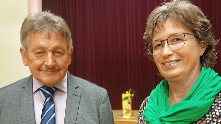 Elvira Löwel und Heinz Heilingloh wollen die Sängergruppe Sennigshöhe wieder auf Vordermann bringen.