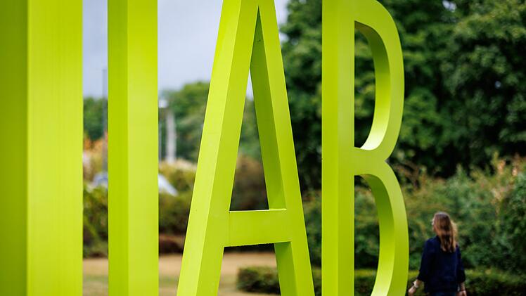 IAB - Institut f&uuml;r Arbeitsmarkt- und Berufsforschung