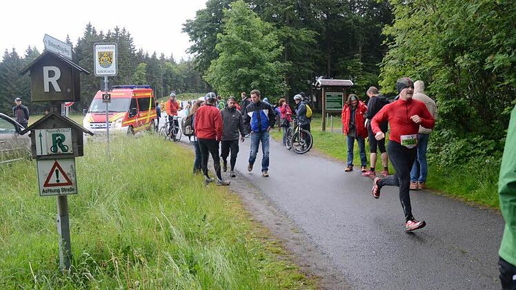 Rennsteig-Staffellauf in Tettau.  Foto: Karl-Heinz Hofmann